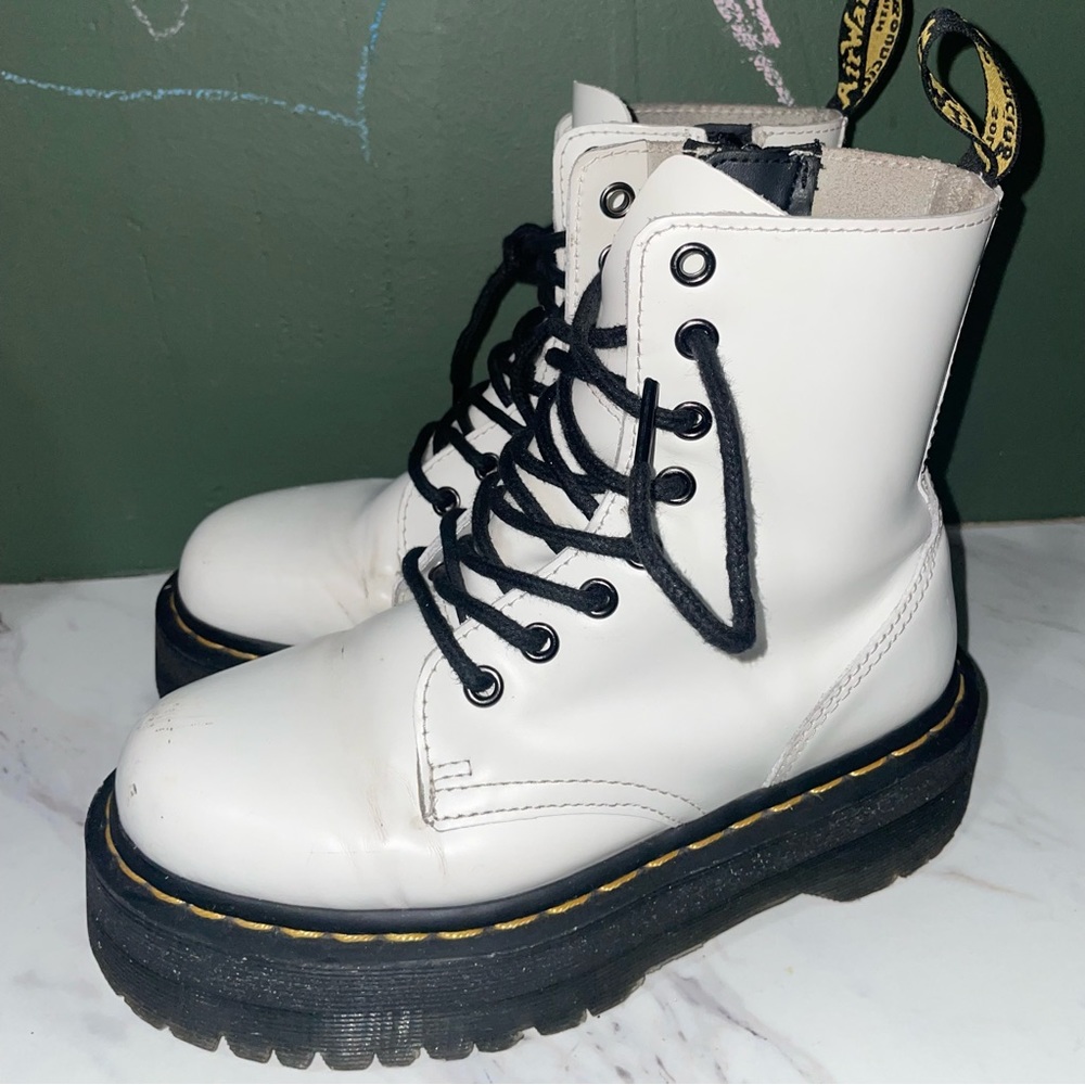Dr. Martens Jadon white leather platform boots women’s us size 5 / eu 35
